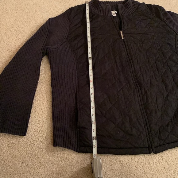 Croft & Barrow Women’s Quilted/Ribbed Mock Turtle Neck Black Sweater Jacket (2X) - Picture 14 of 17